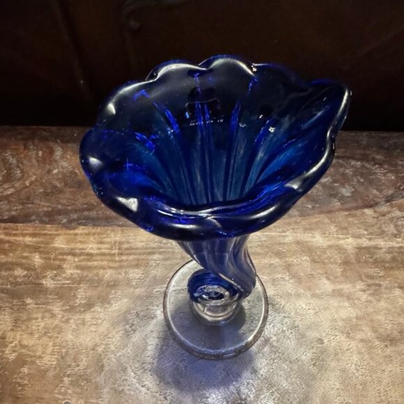 Sabina Glassworks Poland Art Glass Vase Cornucopia 11” Cobalt Blue HandBlown NEW - Picture 5 of 5